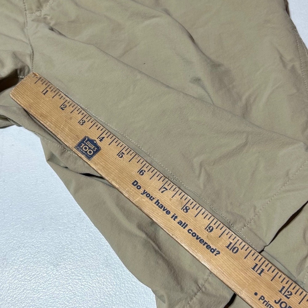 Patagonia Mens Tan Khaki Cargo Hiking Shorts Size 36 10 Inch Inseam Outdoor - Picture 2 of 4